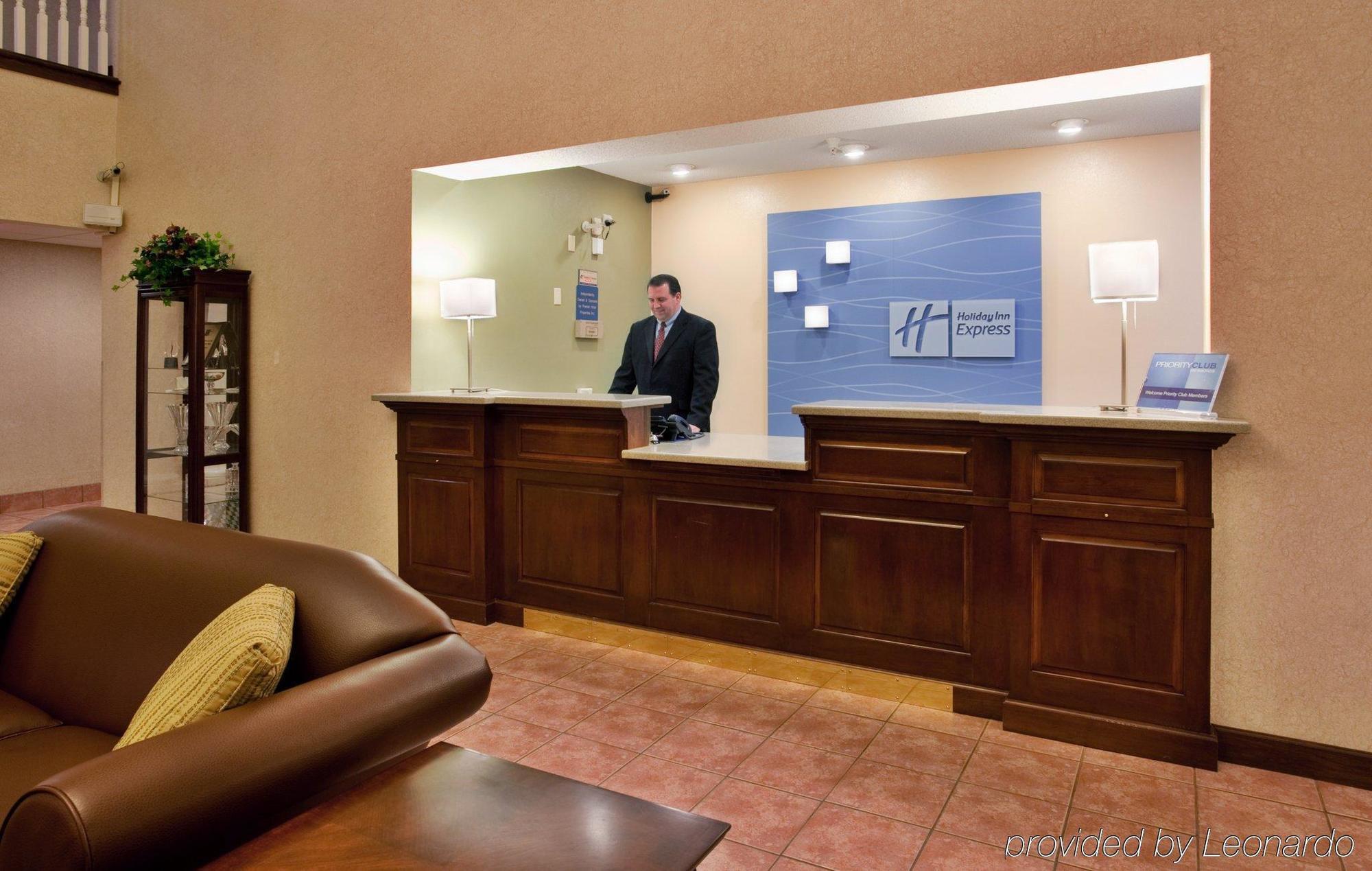 Seasons Inn & Suites Highland Εσωτερικό φωτογραφία